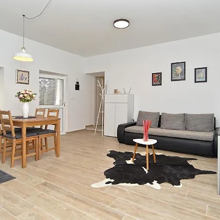 Fuer 4 Personen Ca 45 Qm In Loborika, Istrien Suedkueste Von Istrien Apartment *