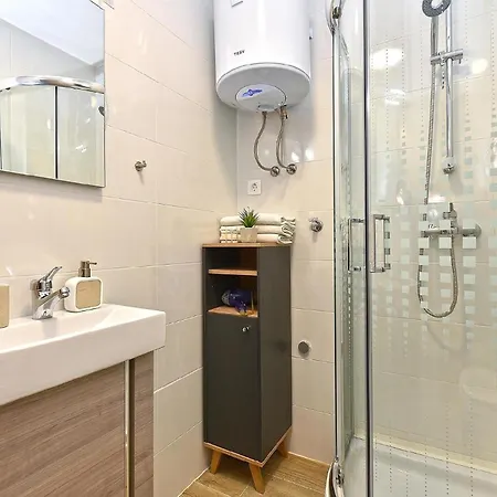 Apartment Fuer 4 Personen Ca 45 Qm In Loborika, Istrien Suedkueste Von Istrien